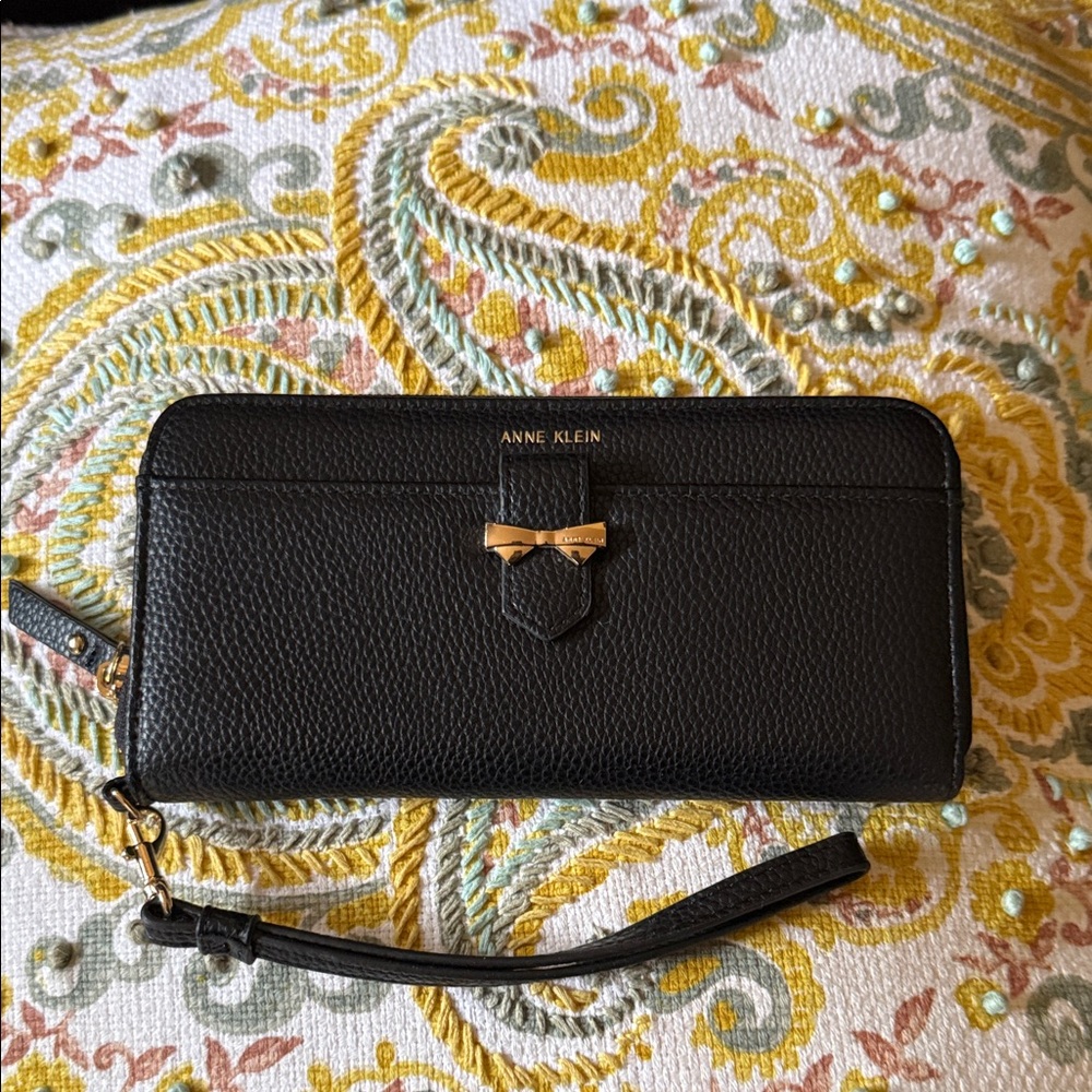 Anne Klein wallet wristlet gold hardware